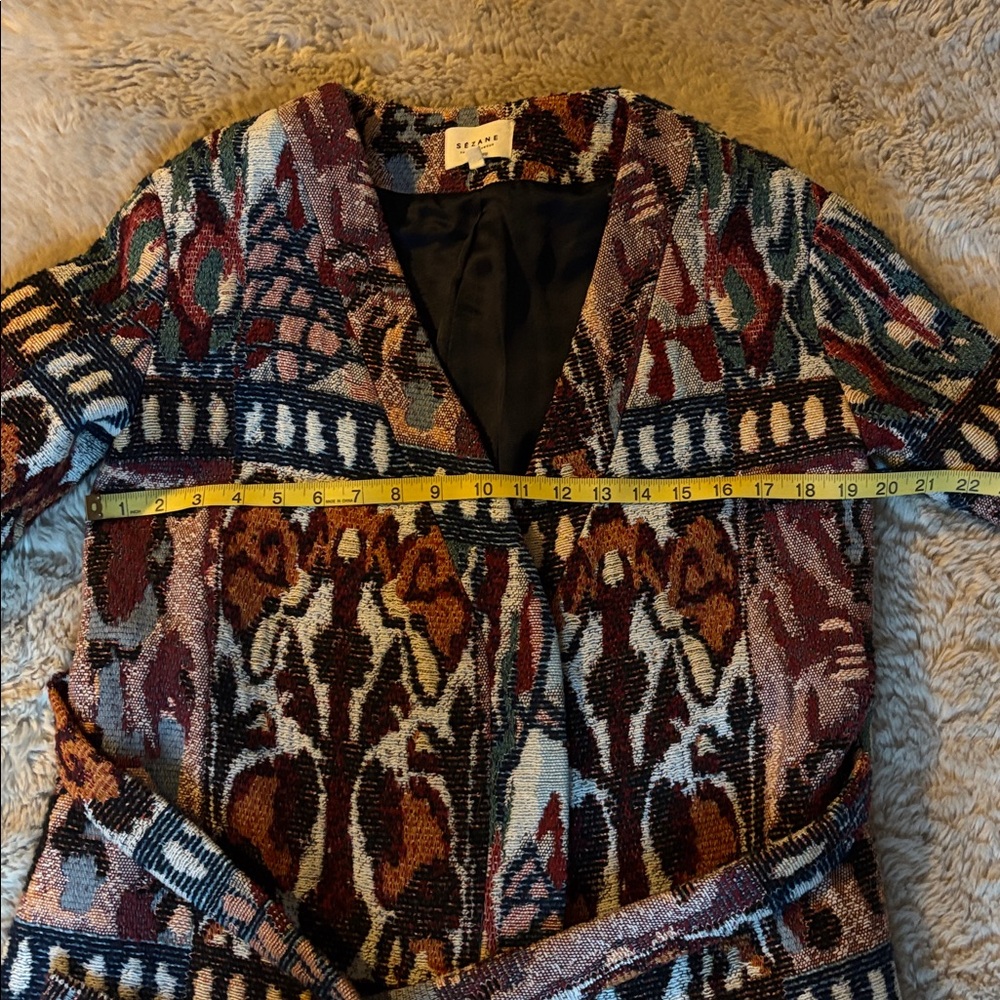 Sezane Chiara Textured Jacket‎ with Belt - Picture 7 of 9